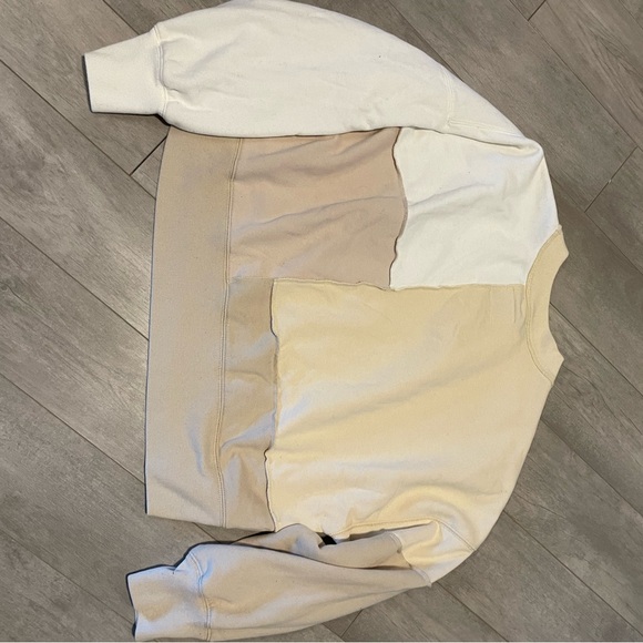 Abercrombie “Soft AF” Cropped Patchwork Sweatshirt, L - Picture 2 of 3